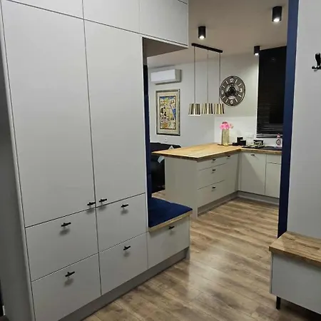 Blue 4 Pokojowy Z Ogrodkiem