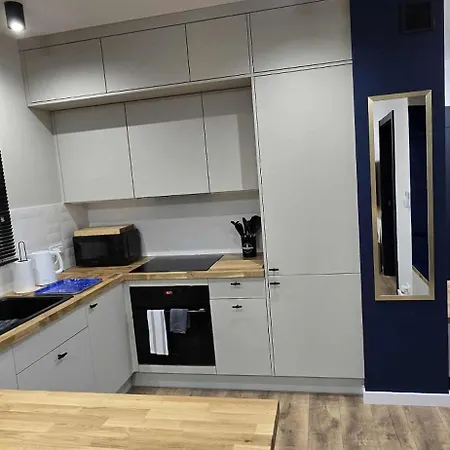 Appartamento Blue 4 Pokojowy Z Ogrodkiem Varsavia