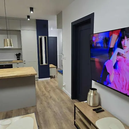 Blue 4 Pokojowy Z Ogrodkiem Apartmán Varšava