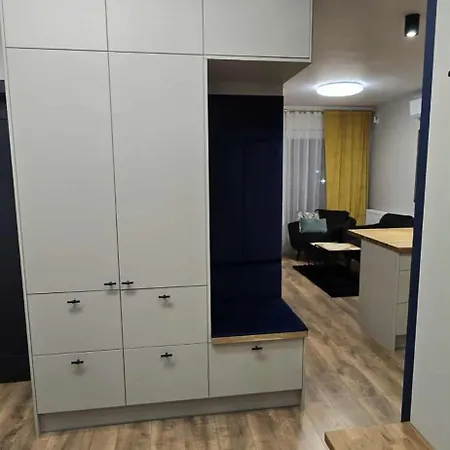 Blue 4 Pokojowy Z Ogrodkiem * Varšava