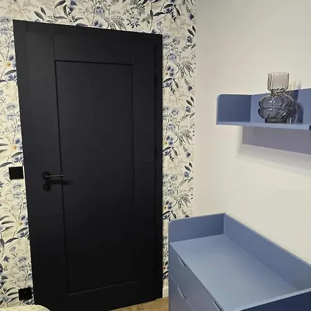 Blue 4 Pokojowy Z Ogródkiem