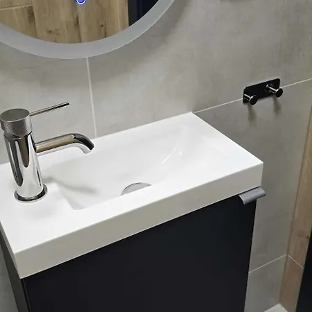Blue 4 Pokojowy Z Ogródkiem Apartamento Varsovia