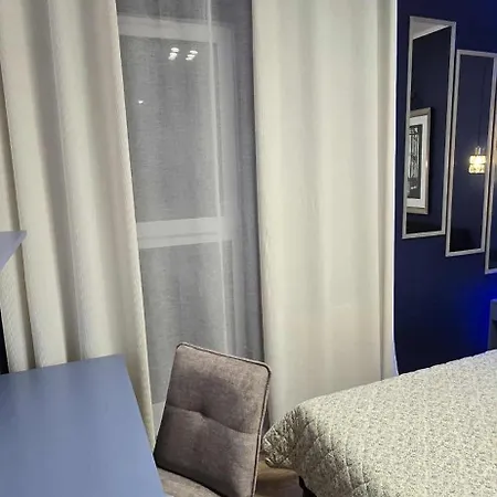 Blue 4 Pokojowy Z Ogrodkiem وارسو